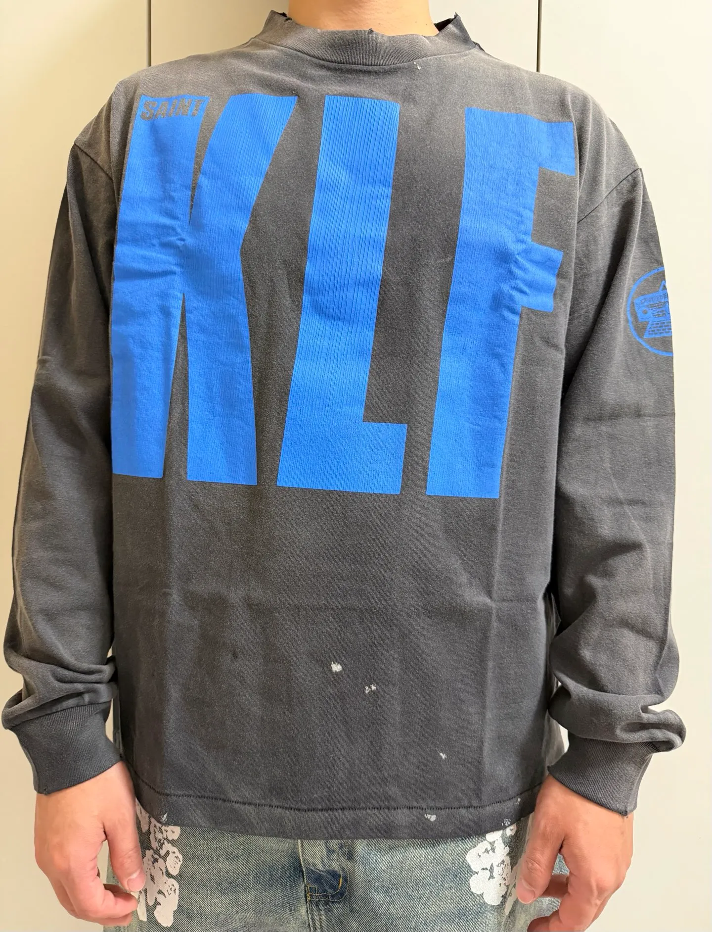 SAINT Mxxxxxx × The KLF BLUE KLF_LS TEE KLF/BLK Blue KLF tape recorder long sleeves Washed black S-XL Completely aligned Tube weaving fabric without side seams Garment dyeing Macau water fading and distressing Simulated sun washing and fading treatment Natural and perfect fading Hand-made holes and fraying Ink splashing treatment Correct main mark/wash mark/cherub anti-counterfeiting mark